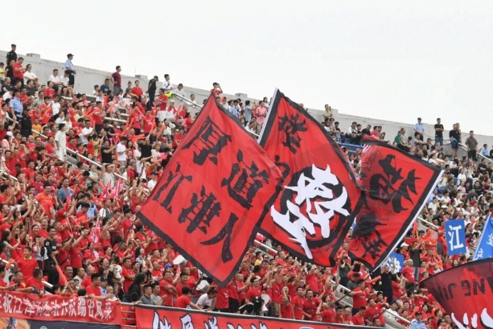 更昂扬的斗, 战的江津润 更昂扬的斗, 战的江津润