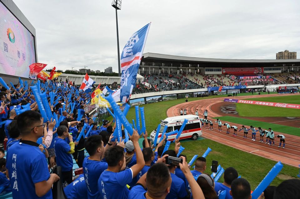 走向两队的 走向两队的