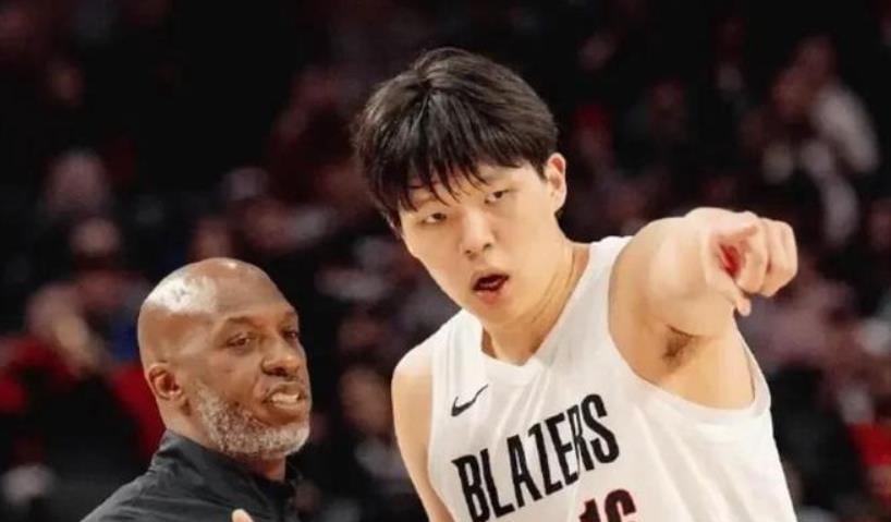 靠二年级秀, 轻球员的一 靠二年级秀, 轻球员的一