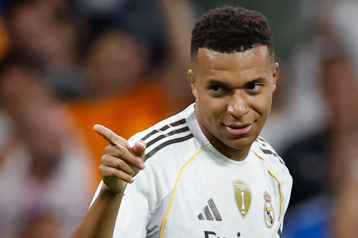 场下也同样, 一个人 场下也同样, 一个人